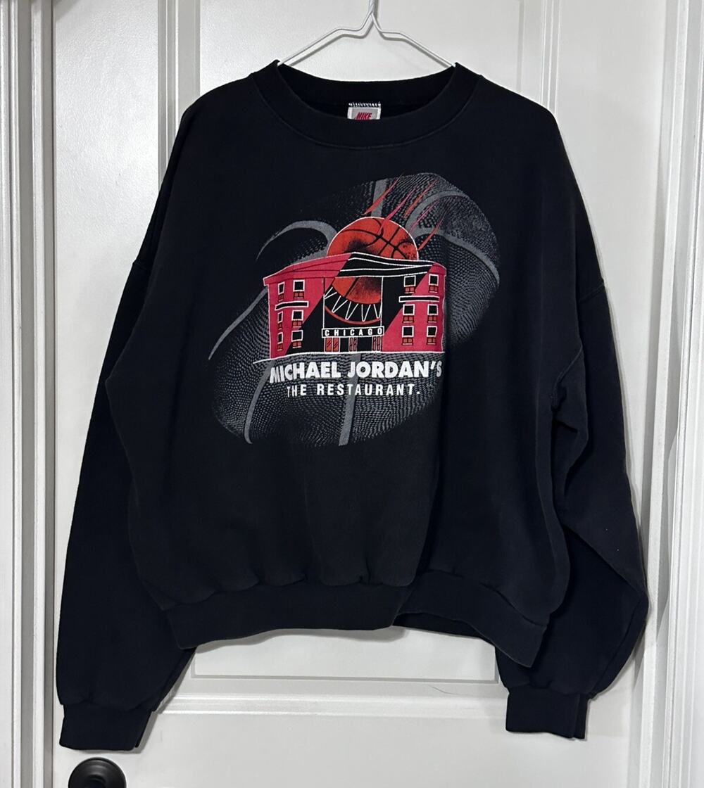 VINTAGE NIKE MICHAEL JORDAN RESTAURANT CHICAGO Sweater 1994 MEDIUM MADE IN USA